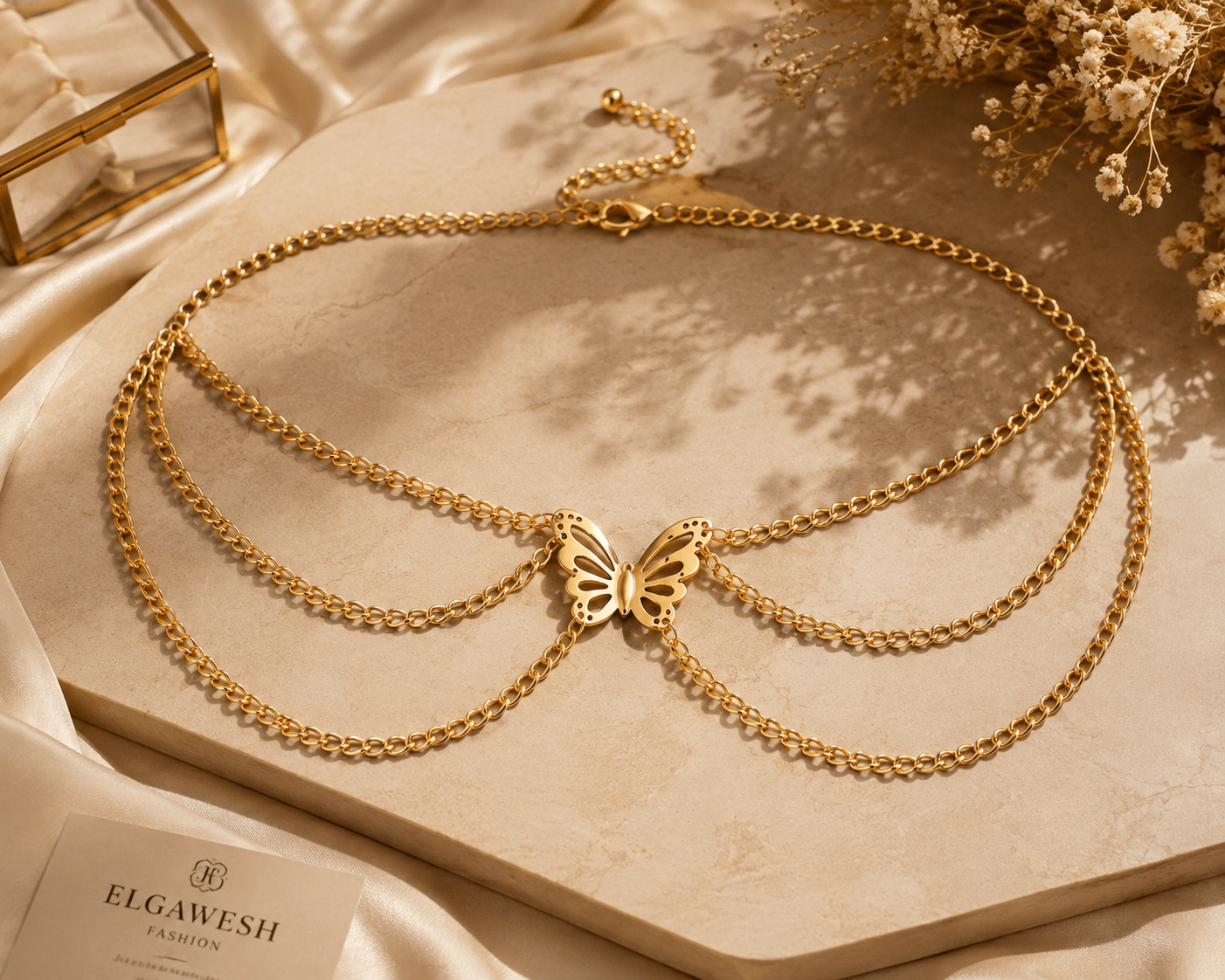 حزام خصر فراشة ذهبي نسائي على فستان أسود | Gold Butterfly Waist Chain Belt